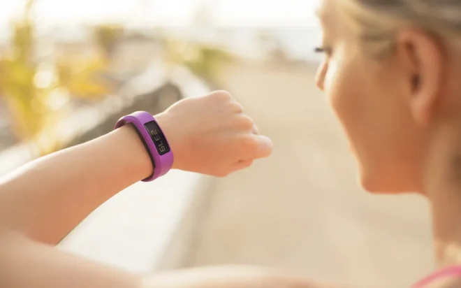 Das Smartband 2 von Sony im Test