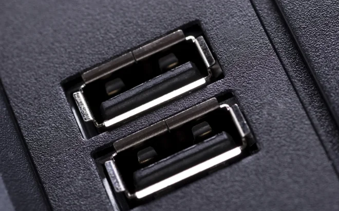 SnapPower - USB Port in Steckdose eingebaut
