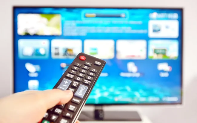 Schlankes Design und dicke Ausstattung machen den Bravia X90C zum Spitzenmodell